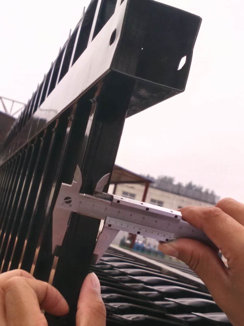 comprimento lateral do tubo vertical da cerca de aço