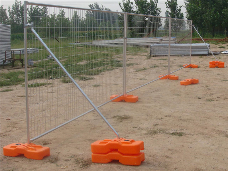 temporary fence stays connected panels with feet