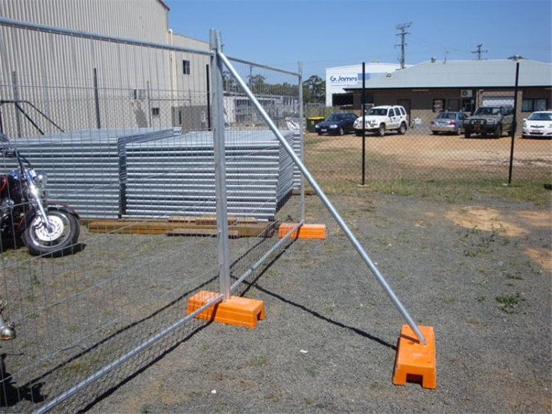 temporary fence stays connected panels with feet