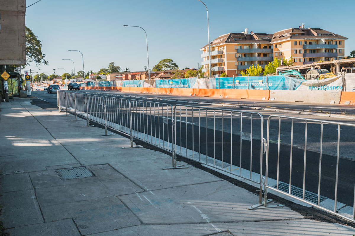 crowd control barricades with flat feet for the road safety