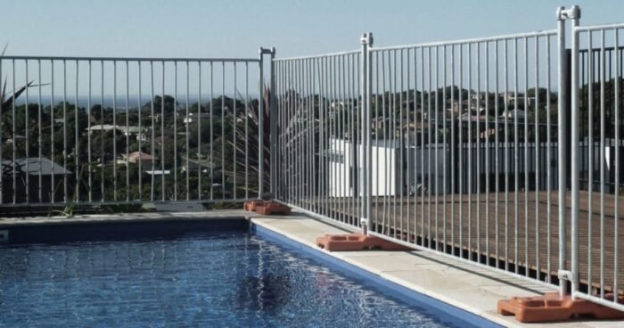 Bunnings de clôture de piscine portables autour d'une piscine