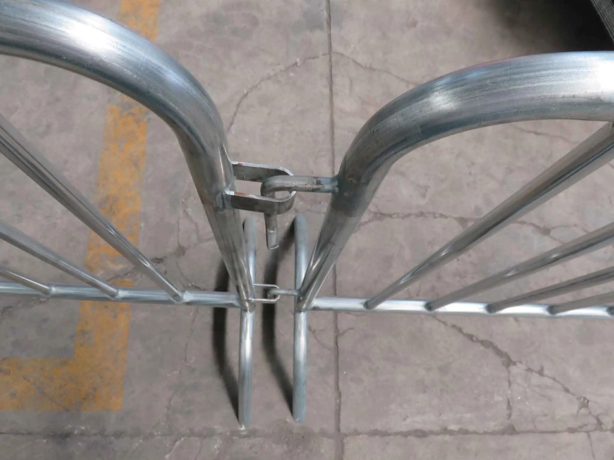 The connect way of crowd barriers for sale