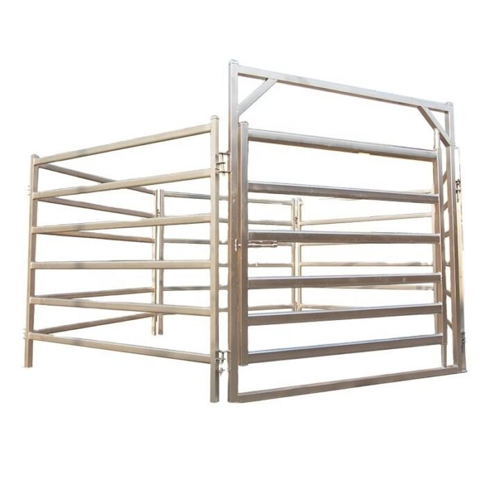 O portão galvanizado do painel de gado mostrando