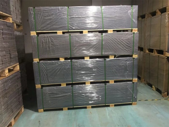 The pallet packing of wpc garden fence