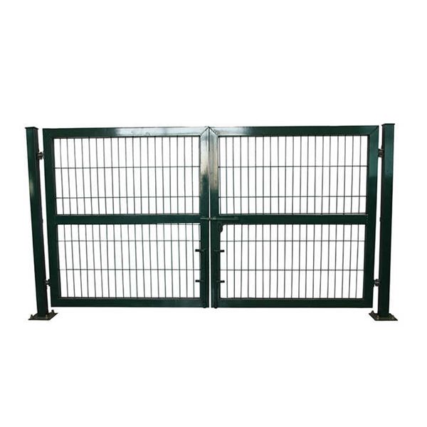 Double wire fence for welded wire mesh fencing