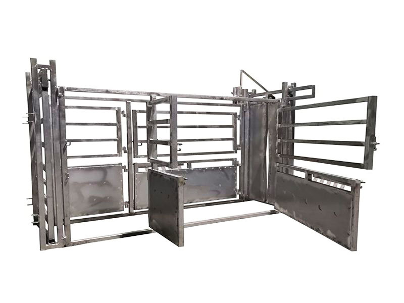 Discover premium Australian cattle panels, expertly designed for heavy-duty livestock solutions. Explore our 2.1m x 1.8m galvanized metal panels for your cattle yard.