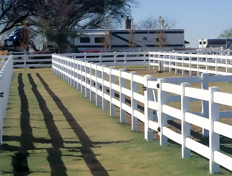 Discover our UV-resistant white PVC horse arena fencing, the perfect durable and low-maintenance fencing solution for your equine needs. Ideal for horse paddocks and arenas.