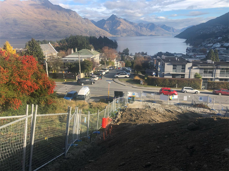 temporary fence construction