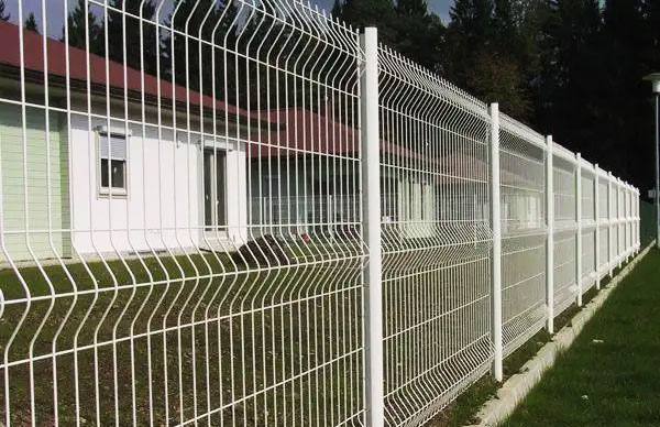 Discover high-quality V-Mesh fencing solutions at factory-direct prices. Our reliable V-Mesh security fence offers superior strength and flexibility for your garden and security needs. Request a quote today!