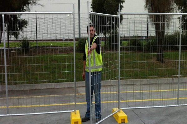 temporary pedestrian access gate qo8v3wrznpmo6ek3xslvkt444zpj5xdfcr778syahs