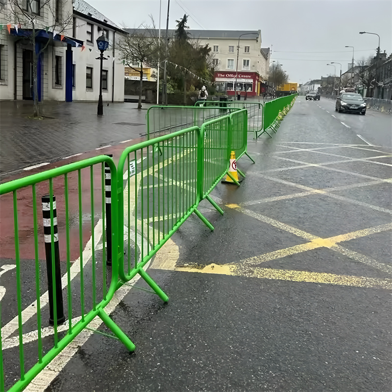 crowd barrier fencing