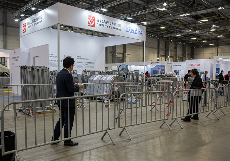 crowd control barriers nz