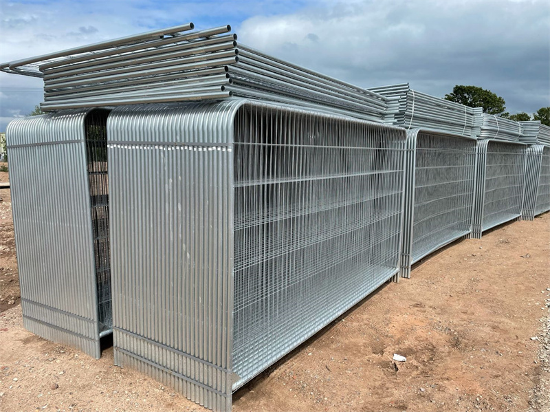 temporary fence construction