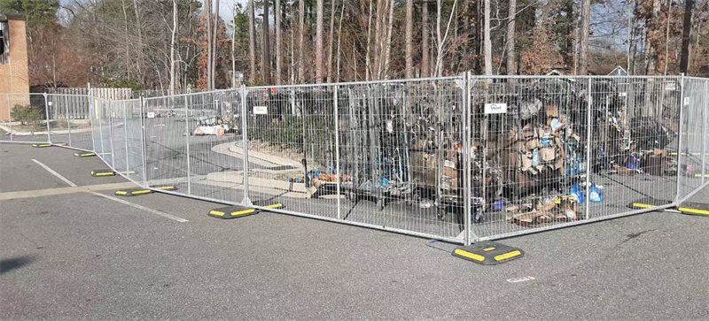 chain link fence ballas