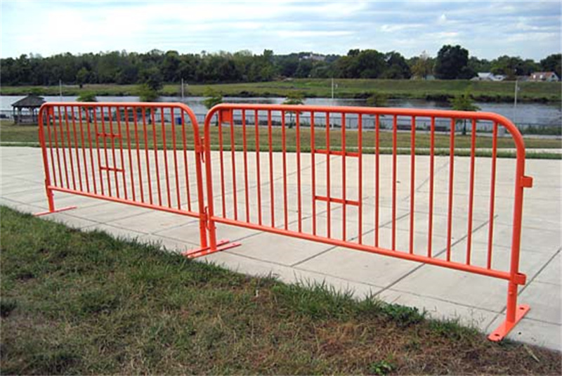 crowd control barricades