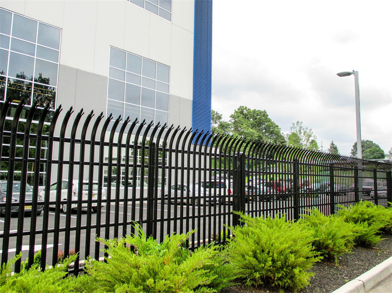 metal privacy fence