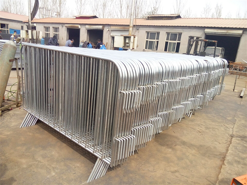 crowd control barriers bunnings