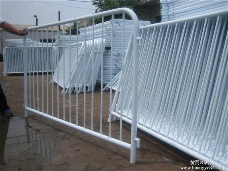 crowd barriers