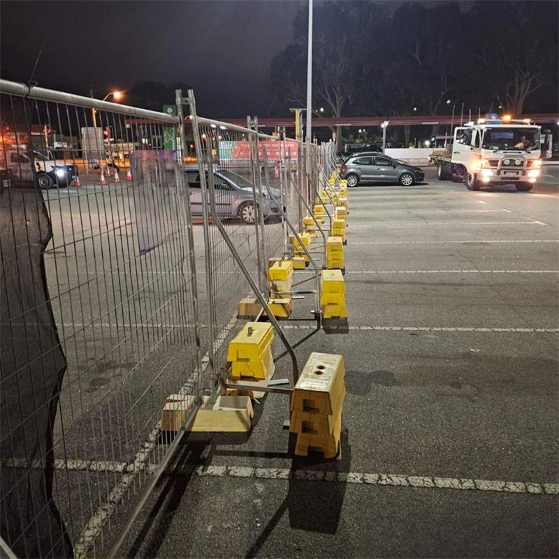 temporary fence bracing