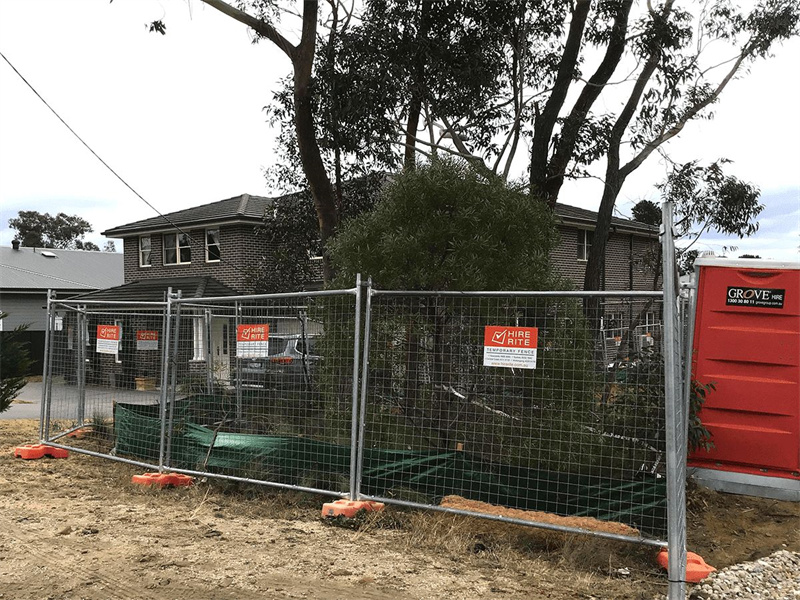 movable temporary fence
