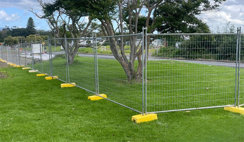 6.site security fencing