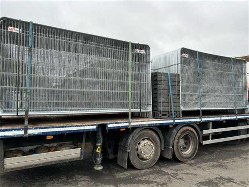 movable temporary fence