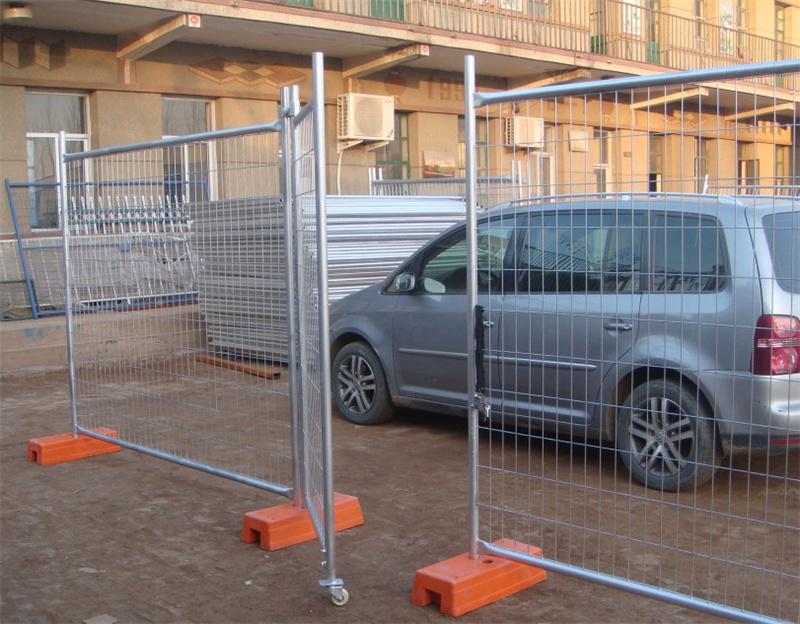 temporary fence gate