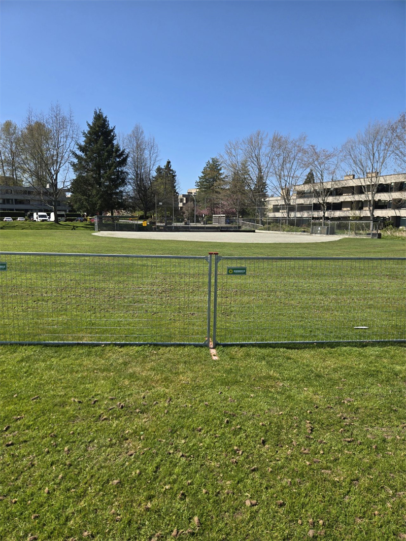 movable fence panels