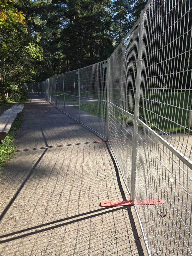 temporary fence company