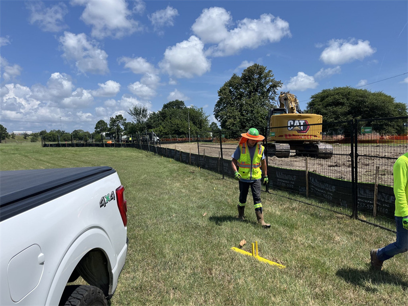 temporary privacy fence