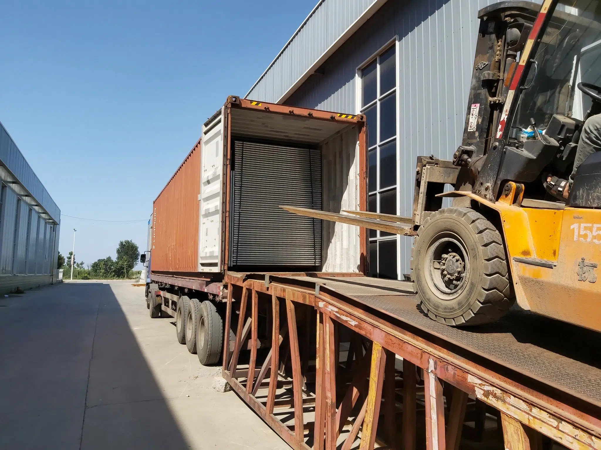 The image features a forklift loading a shipping container, illustrating DB Fencing's commitment to efficient import logistics and safe FOB buying from China for our international customers.