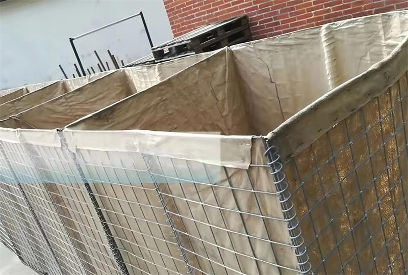 Anping Deban Metal Wire Mesh Products Co., Ltd (DB Fencing) manufactures durable H-Barrier systems with heavy-duty steel wire mesh. These temporary security fences are ISO9001 certified and suitable for construction sites and crowd control applications.