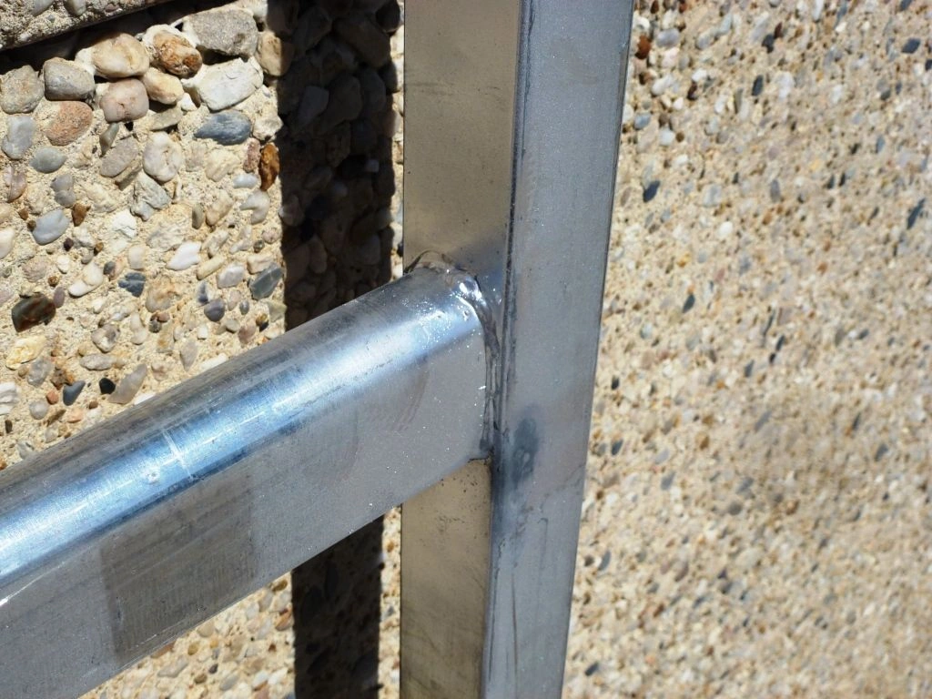 Close-up of the precision welding on DB Fencing's hot-dipped galvanized cattle panels, ensuring structural integrity for Australian farm applications. This manufacturing detail highlights the durability required for livestock corral fencing and agricultural wholesaler specifications.