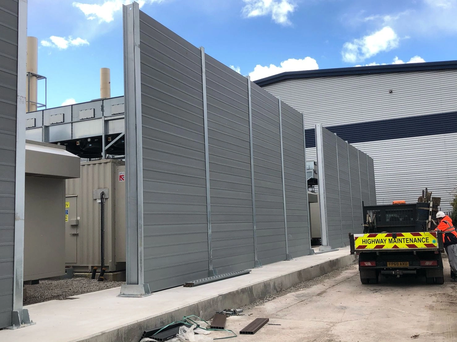 DB Fencing supplies high-grade temporary fencing systems for construction sites, providing robust perimeter security with galvanized steel panels. This image shows the installation of durable crowd control barriers meeting strict compliance standards.